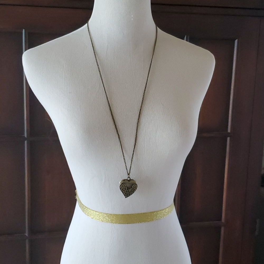 Clock necklace